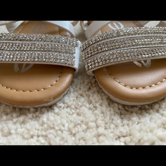 Bebe sandals. Size 5. White/Tan - Picture 3 of 3